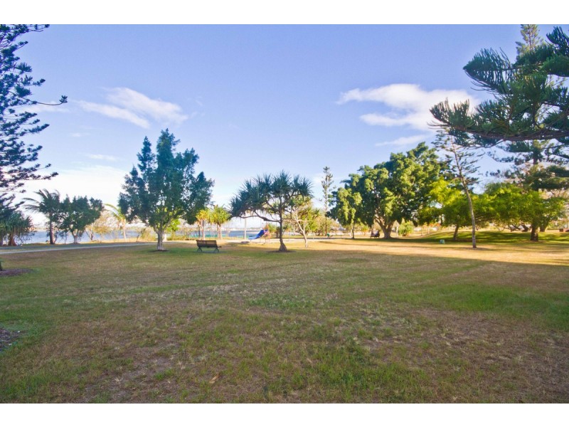 1304/182-192 Marine Parade, Labrador QLD 4215