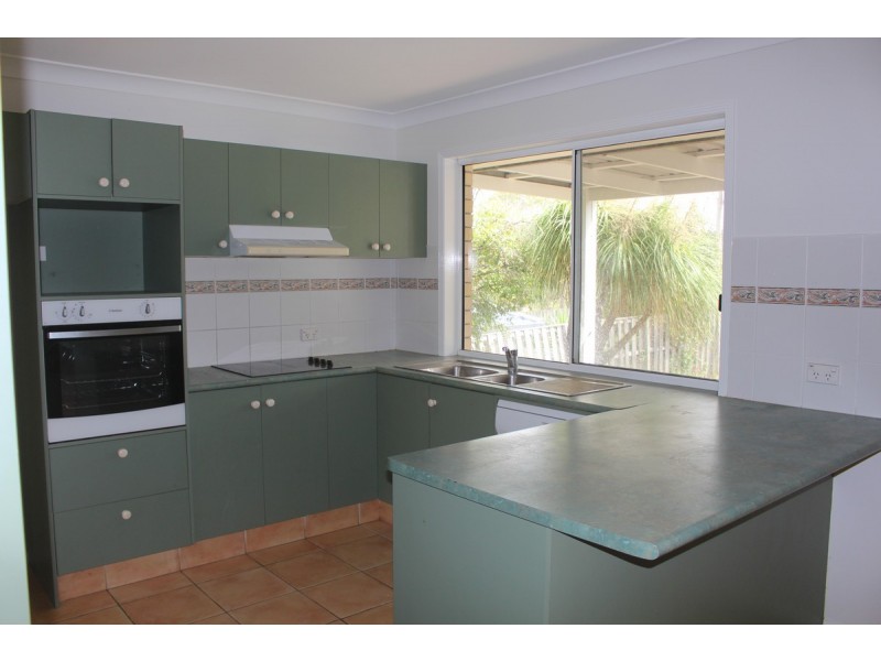 12 Midway Terrace, Pacific Pines QLD 4211