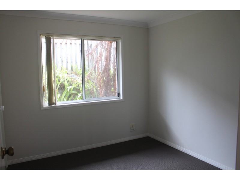 12 Midway Terrace, Pacific Pines QLD 4211