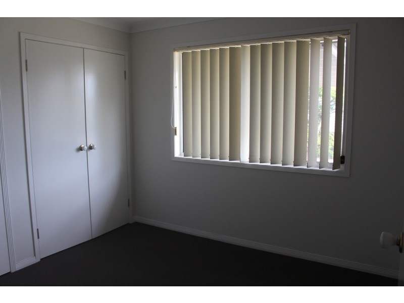 12 Midway Terrace, Pacific Pines QLD 4211