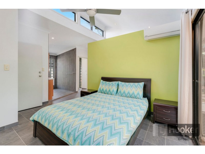 86 Jacaranda Avenue, Hollywell QLD 4216