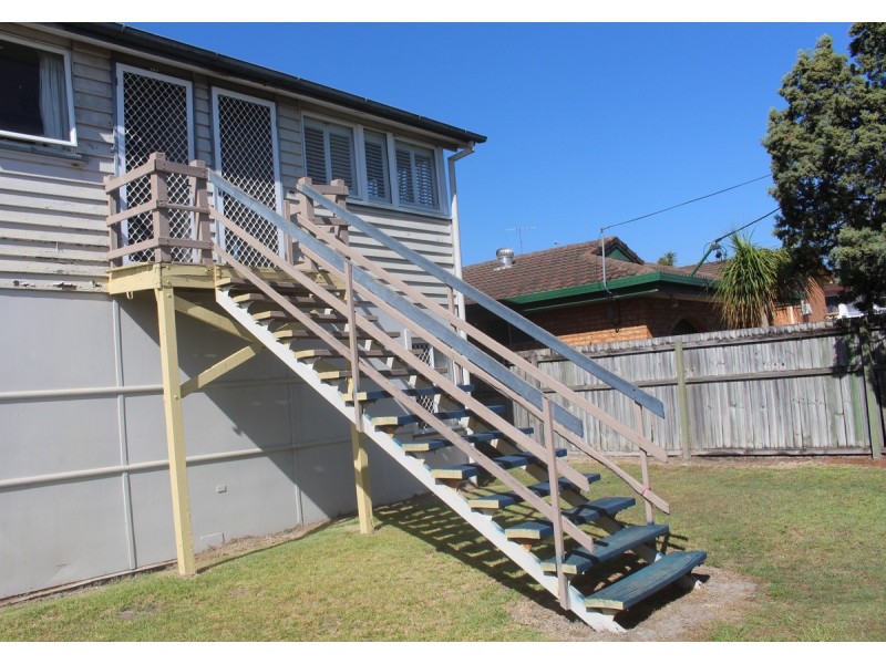 4/10a Central Street, Labrador QLD 4215