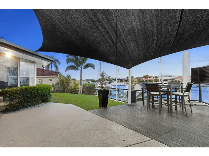 165 Bayview Street, Runaway Bay QLD 4216