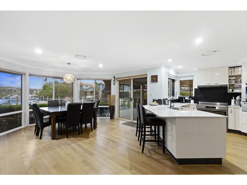 165 Bayview Street, Runaway Bay QLD 4216