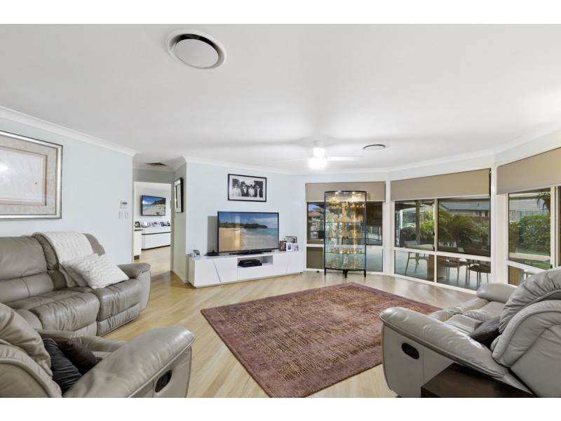 165 Bayview Street, Runaway Bay QLD 4216