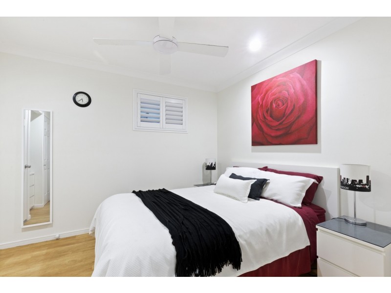 165 Bayview Street, Runaway Bay QLD 4216