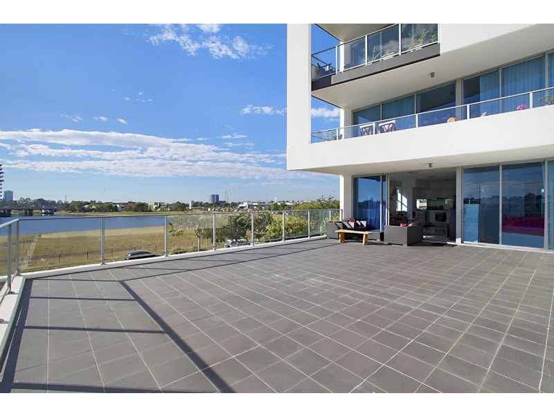 112/2 East Quay Drive, Biggera Waters QLD 4216