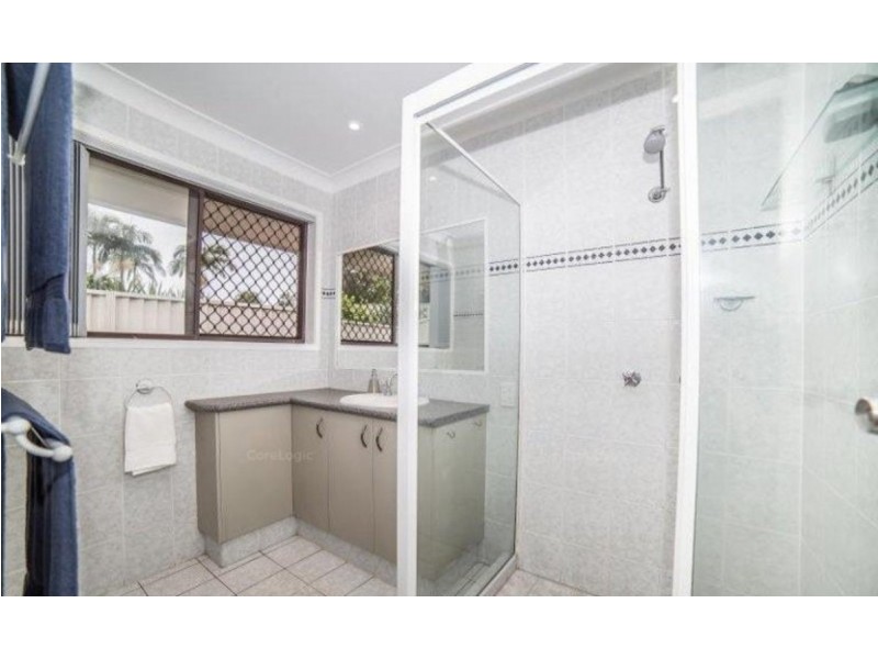 2/191 Musgrave Avenue, Labrador QLD 4215