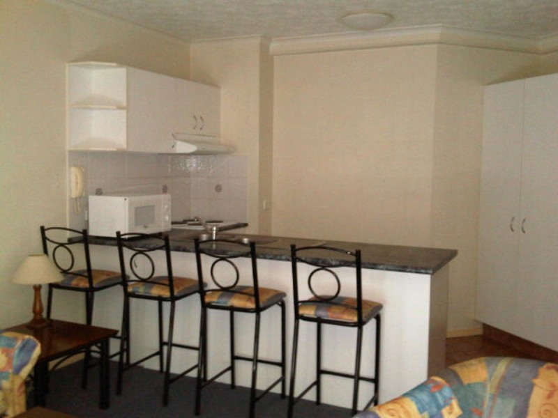 7/10-12 Bath Street, Labrador QLD 4215