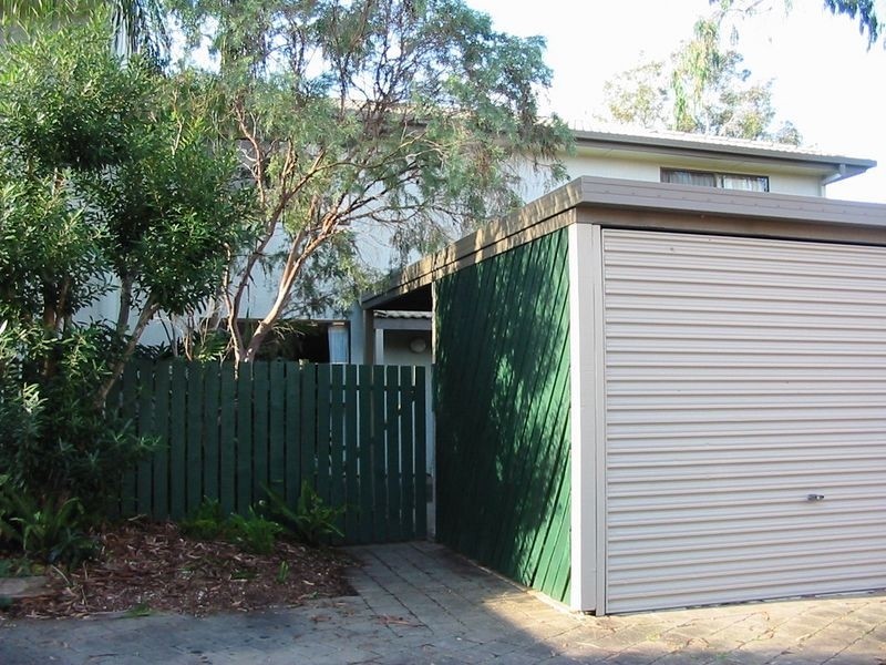 Labrador QLD 4215