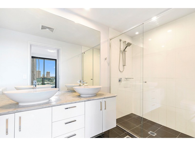 2703/5 Harbour Side Court, Biggera Waters QLD 4216