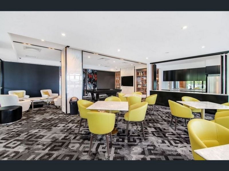 2703/5 Harbour Side Court, Biggera Waters QLD 4216