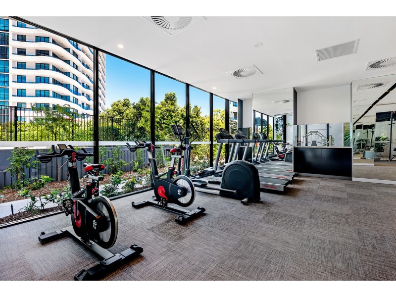 2703/5 Harbour Side Court, Biggera Waters QLD 4216