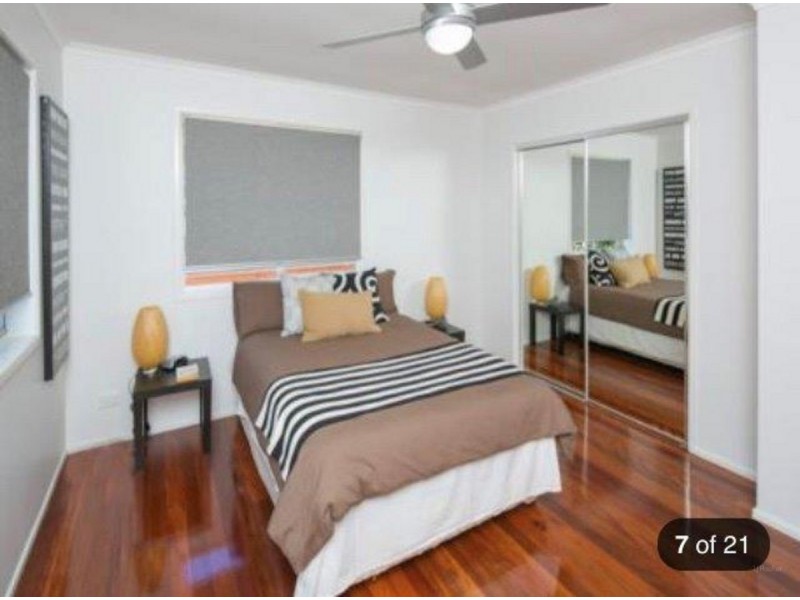 26 Morala Avenue, Runaway Bay QLD 4216