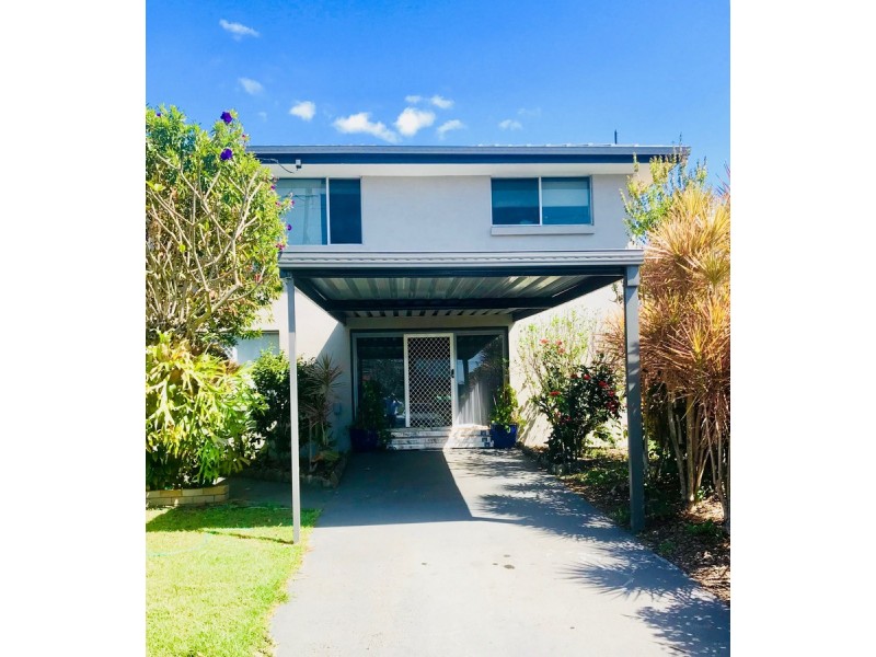 26 Morala Avenue, Runaway Bay QLD 4216