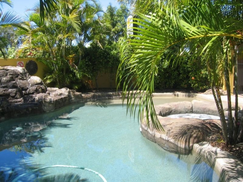 21/10-12 Bath Street, Labrador QLD 4215