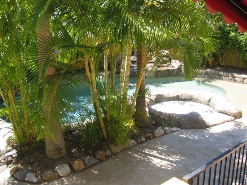 21/10-12 Bath Street, Labrador QLD 4215