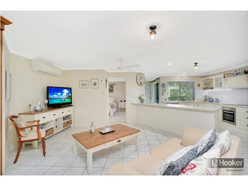 1 Putter Place, Arundel QLD 4214