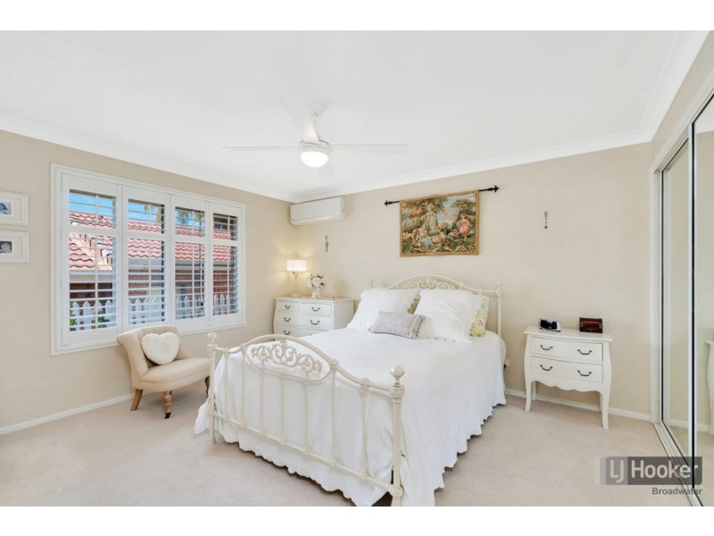 1 Putter Place, Arundel QLD 4214