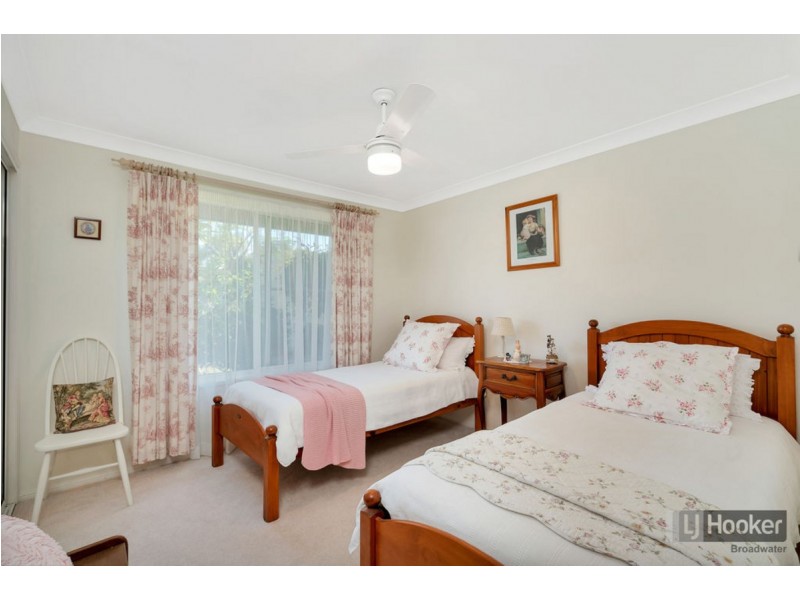 1 Putter Place, Arundel QLD 4214