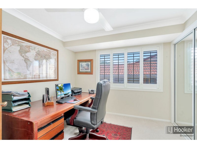 1 Putter Place, Arundel QLD 4214