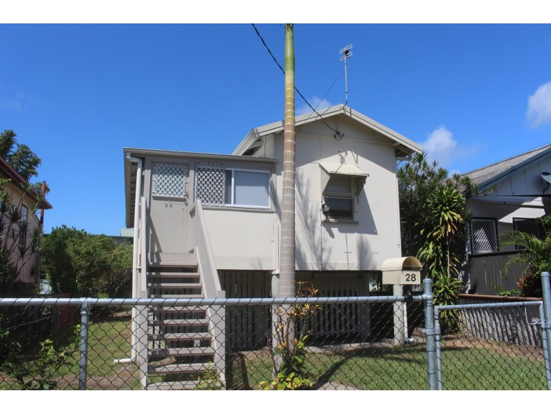 28 Central Street, Labrador QLD 4215