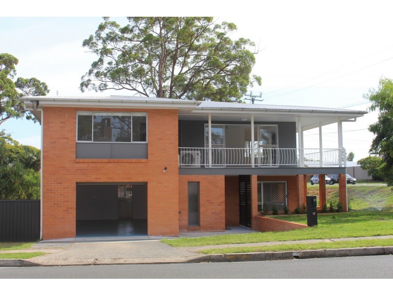 31 The Crescent, Ashmore QLD 4214