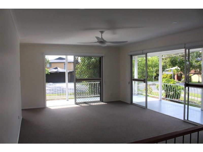 31 The Crescent, Ashmore QLD 4214