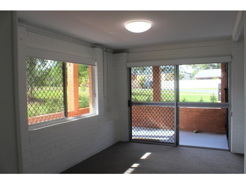 31 The Crescent, Ashmore QLD 4214