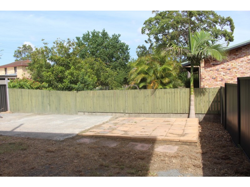 31 The Crescent, Ashmore QLD 4214