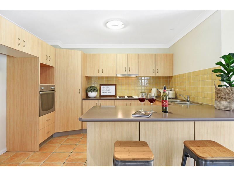 2/25 Ferguson Avenue, Labrador QLD 4215
