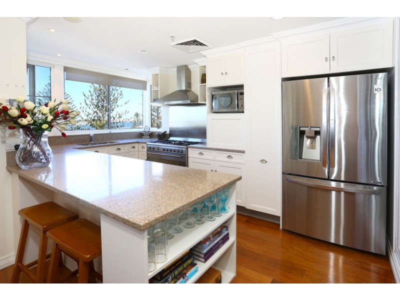 301/212-214 Marine Parade, Labrador QLD 4215