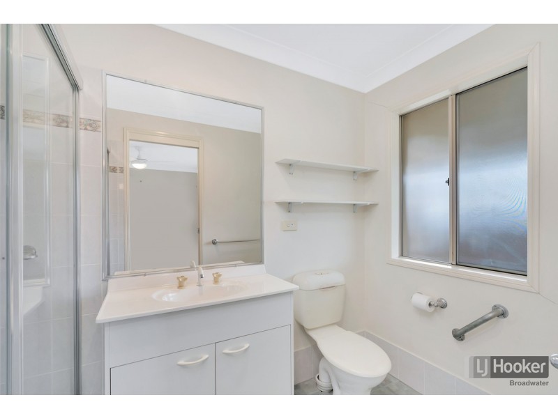 11 Madasin Close, Arundel QLD 4214