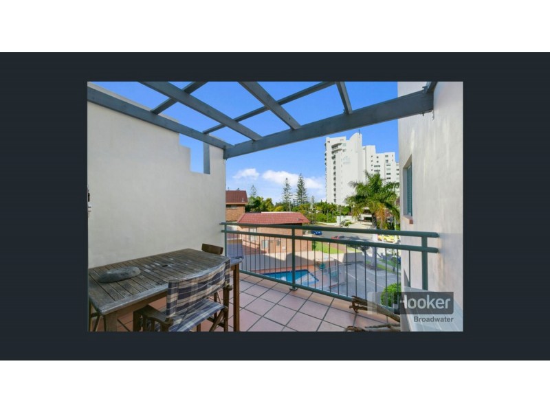 15/7-9 Robert Street, Labrador QLD 4215