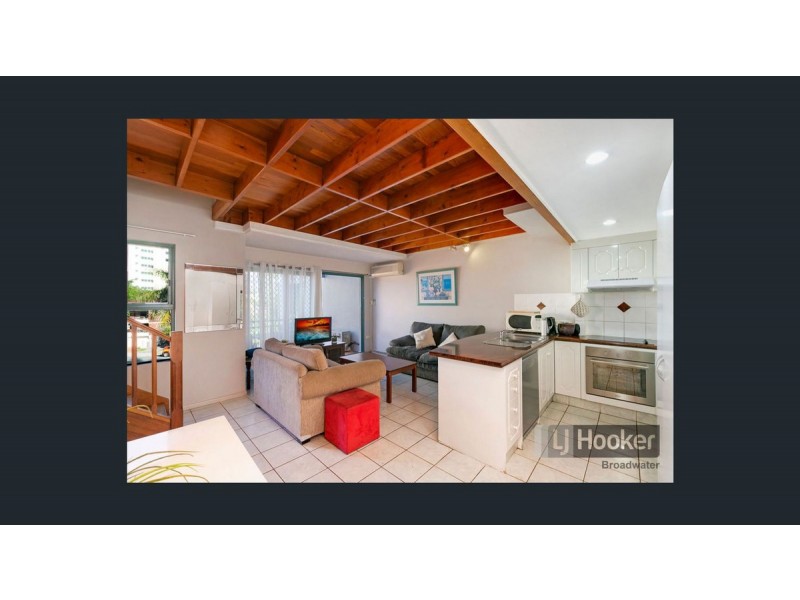 15/7-9 Robert Street, Labrador QLD 4215