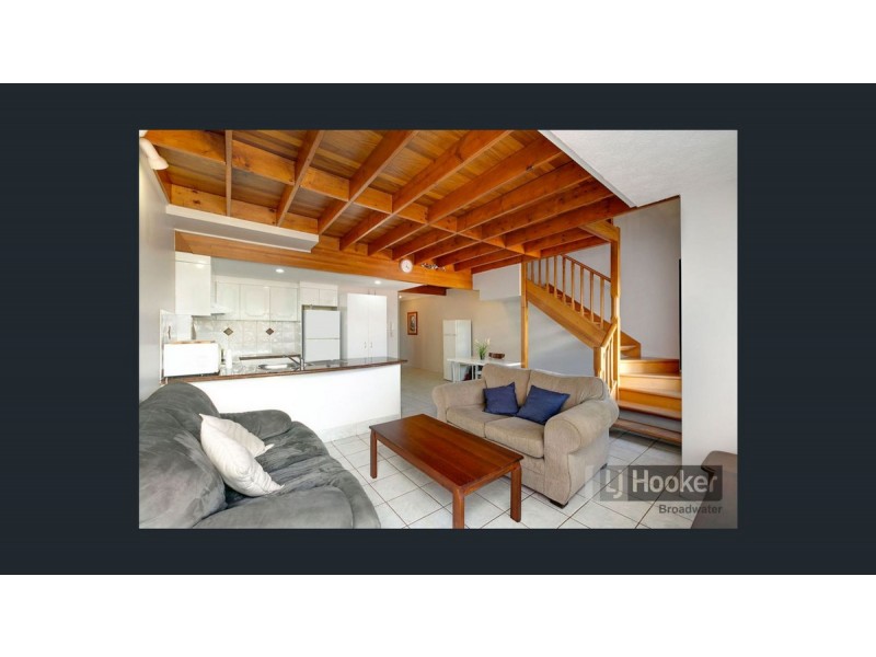 15/7-9 Robert Street, Labrador QLD 4215