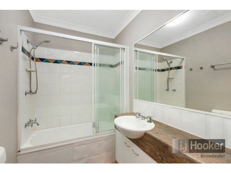 15/7-9 Robert Street, Labrador QLD 4215