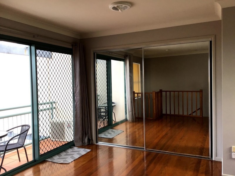 15/7-9 Robert Street, Labrador QLD 4215