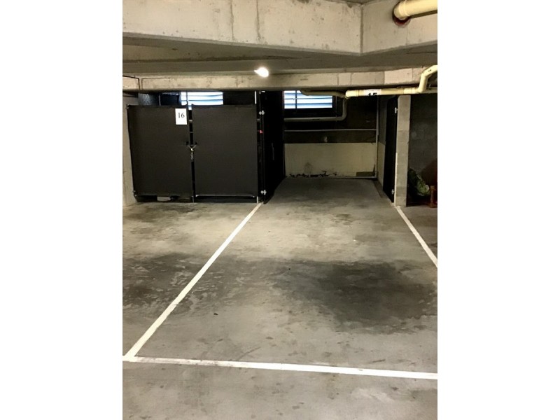 15/7-9 Robert Street, Labrador QLD 4215