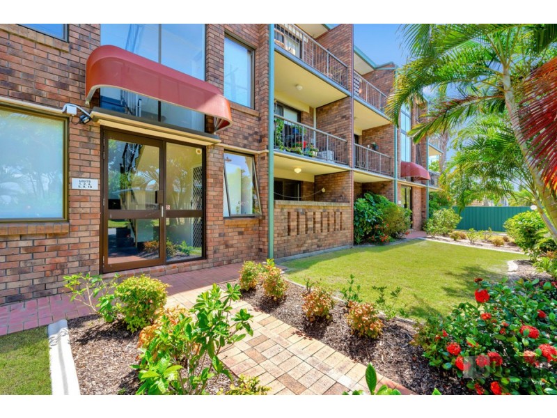 2/27 Whiting Street, Labrador QLD 4215