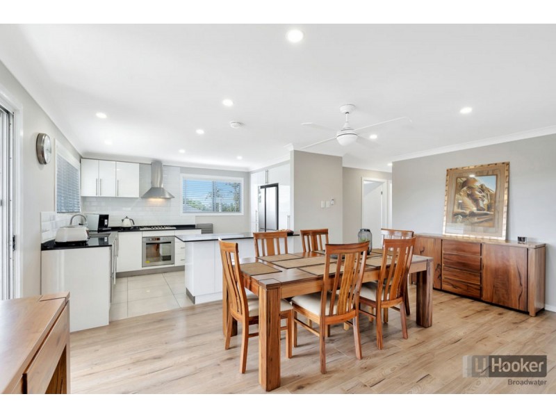 330 Government Road, Labrador QLD 4215