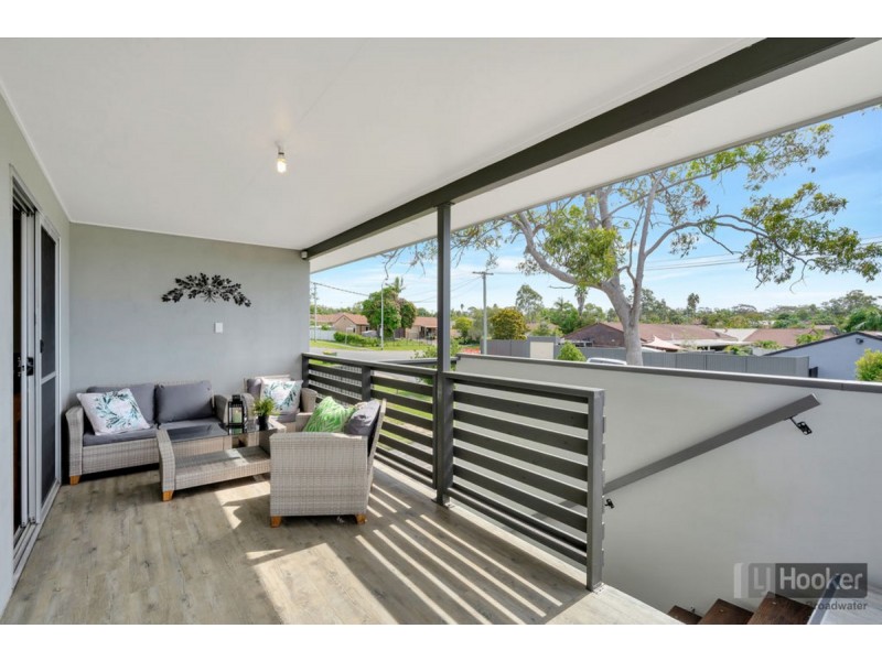 330 Government Road, Labrador QLD 4215