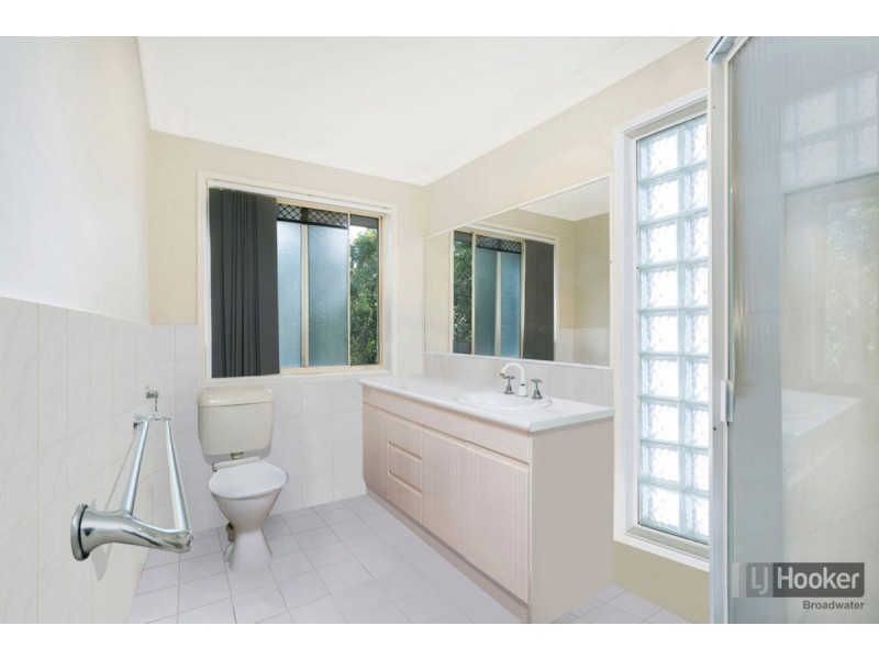 19 Oak Hill Crescent, Parkwood QLD 4214