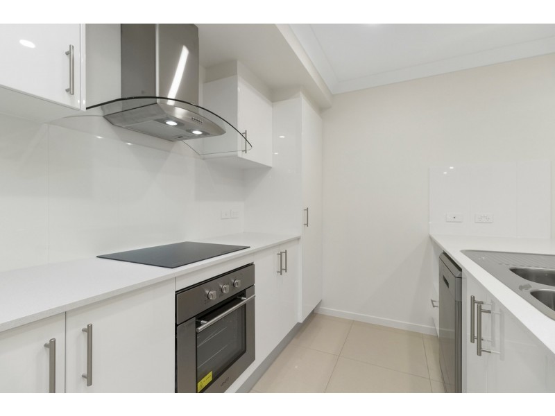 20 Jimmieson Avenue, Labrador QLD 4215