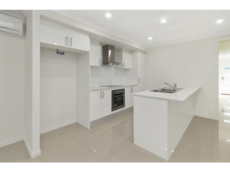 20 Jimmieson Avenue, Labrador QLD 4215