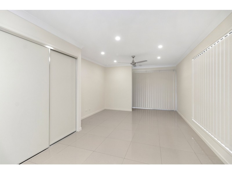 20 Jimmieson Avenue, Labrador QLD 4215