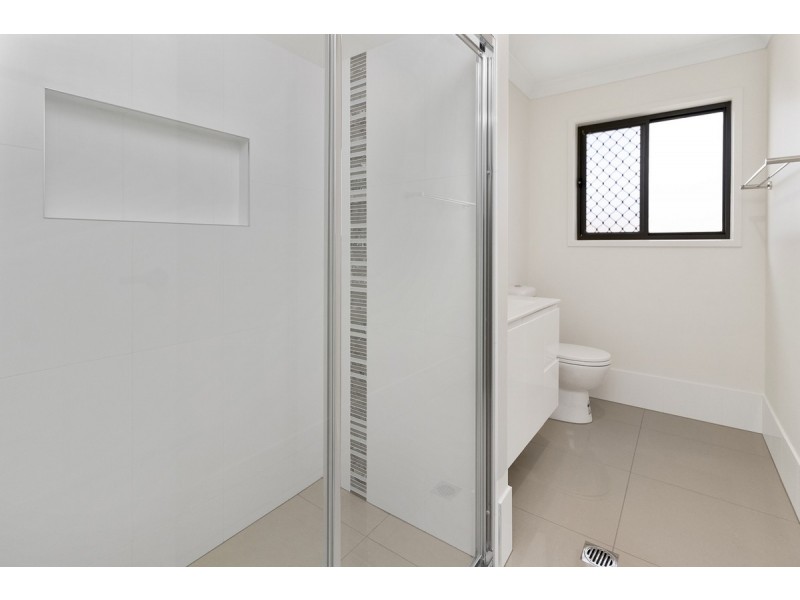 20 Jimmieson Avenue, Labrador QLD 4215