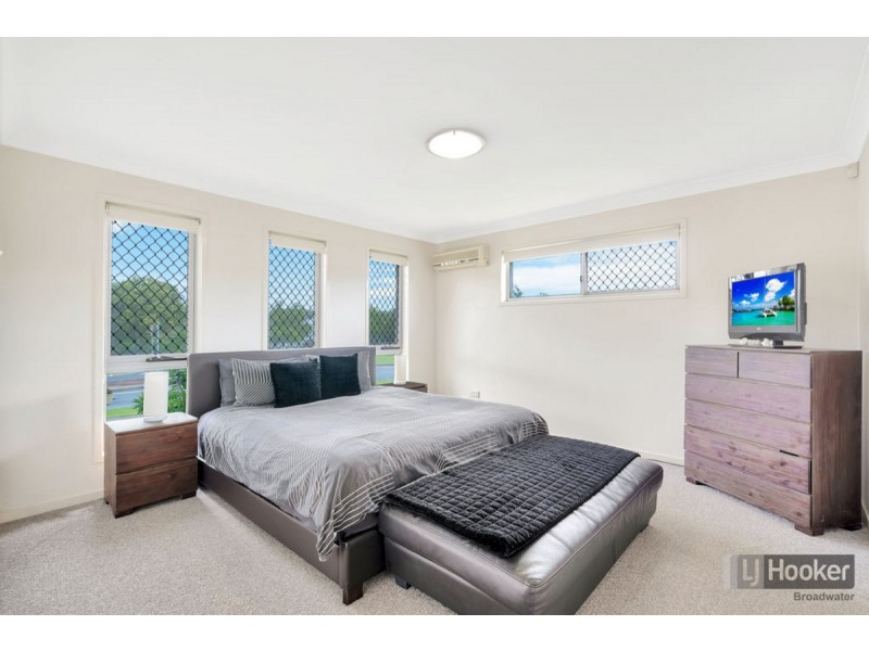 59 Harmsworth Road, Pacific Pines QLD 4211