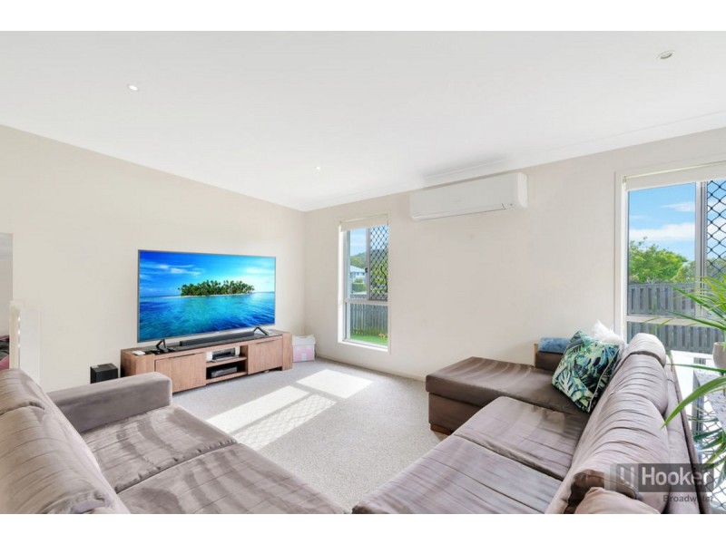 59 Harmsworth Road, Pacific Pines QLD 4211