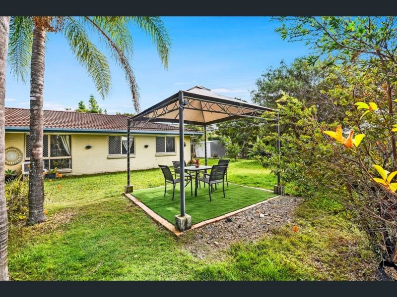2/158 Kumbari Avenue, Labrador QLD 4215